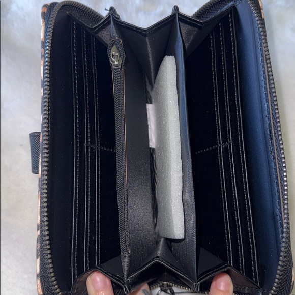 Ed Hardy Leopard Heart Tattoo Zip Wallet Wristlet NWT Punk Rock Y2K - Picture 5 of 5